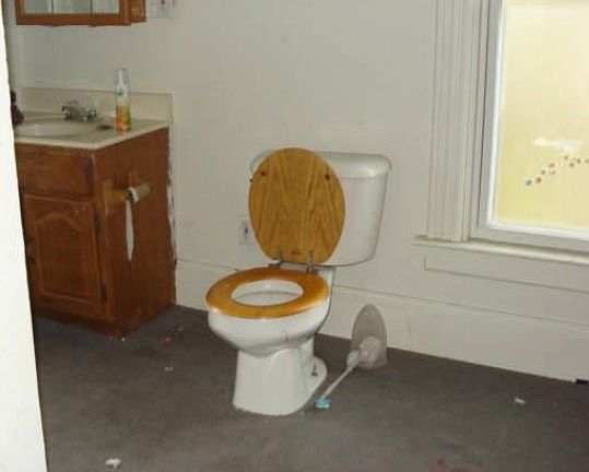 5th image of 406 N Henry St