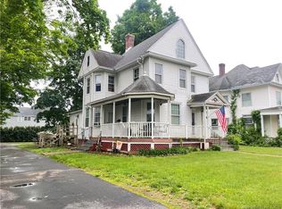 86 Spring St, Windsor Locks, CT 06096