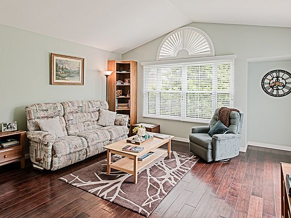 4th image of 1125 Mission Verde Dr
