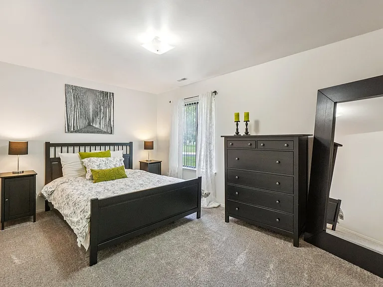 Eastwood Village Apartments — Photo 4