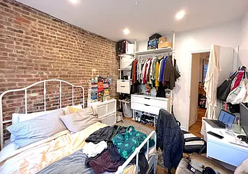 Rented by KNOCKKNOCK LLC