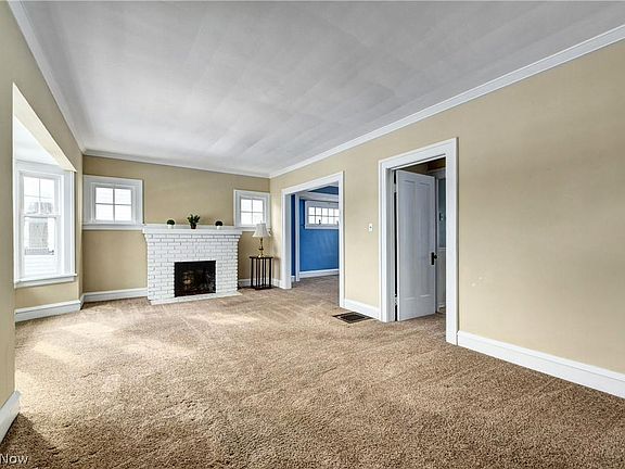 3rd image of 1236 Jackson Ave