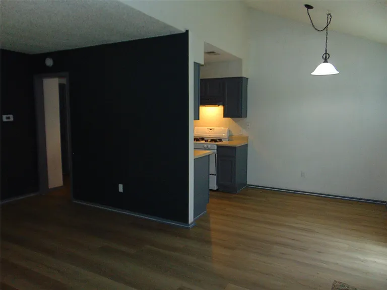 508 Burlwood Ct — Photo 6