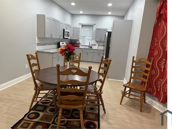 1111 S 52nd St #1, Philadelphia, PA 19143