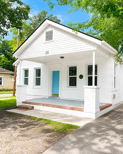 3 bed, 1170 sqft, $1,100 — Photo 1