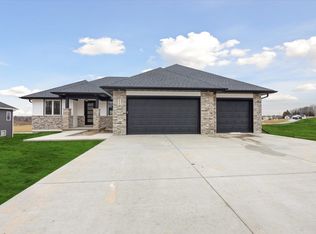 635 Sunset Rdg, Green Bay, WI 54313