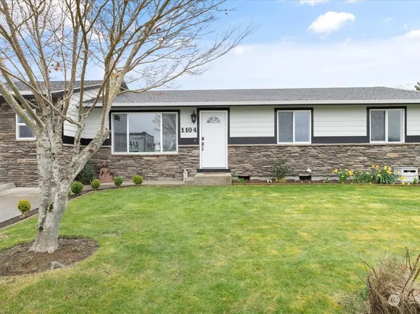 1104 S 25th Street, Mount Vernon, WA 98274