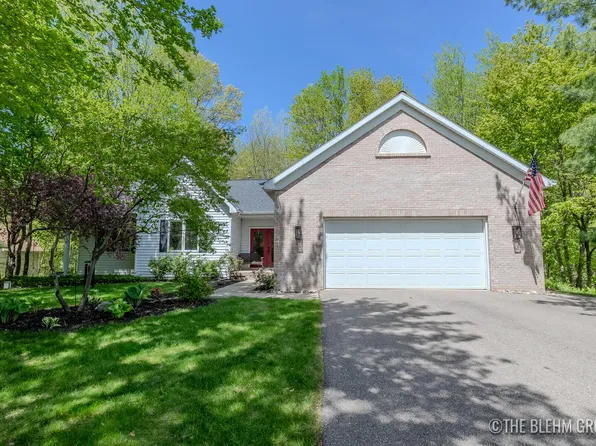6349 Pyramid Ln NE, Rockford, MI 49341