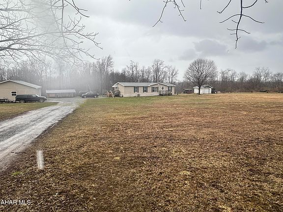 2nd image of 458 Gates Rd