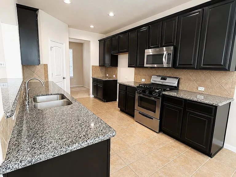 24907 Diamond Ranch Dr — Photo 5