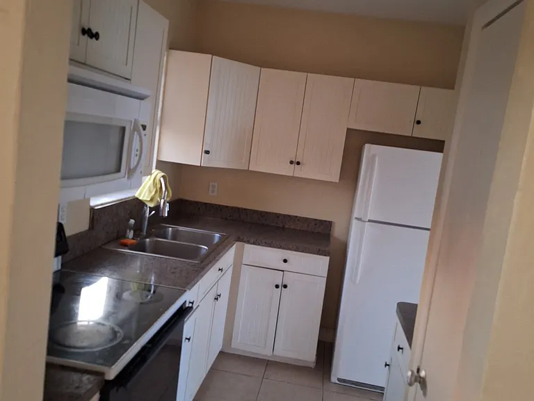 22142 Marshall Ave — Photo 3