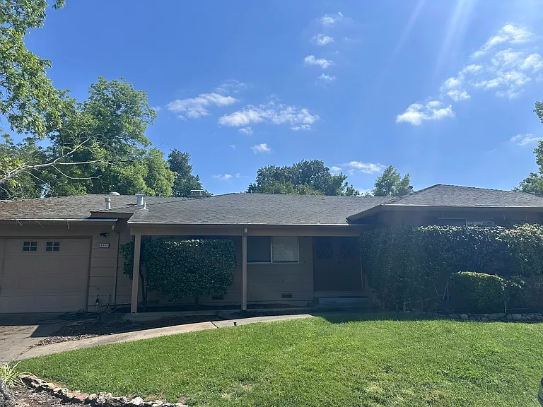 Front Yard/Entrance