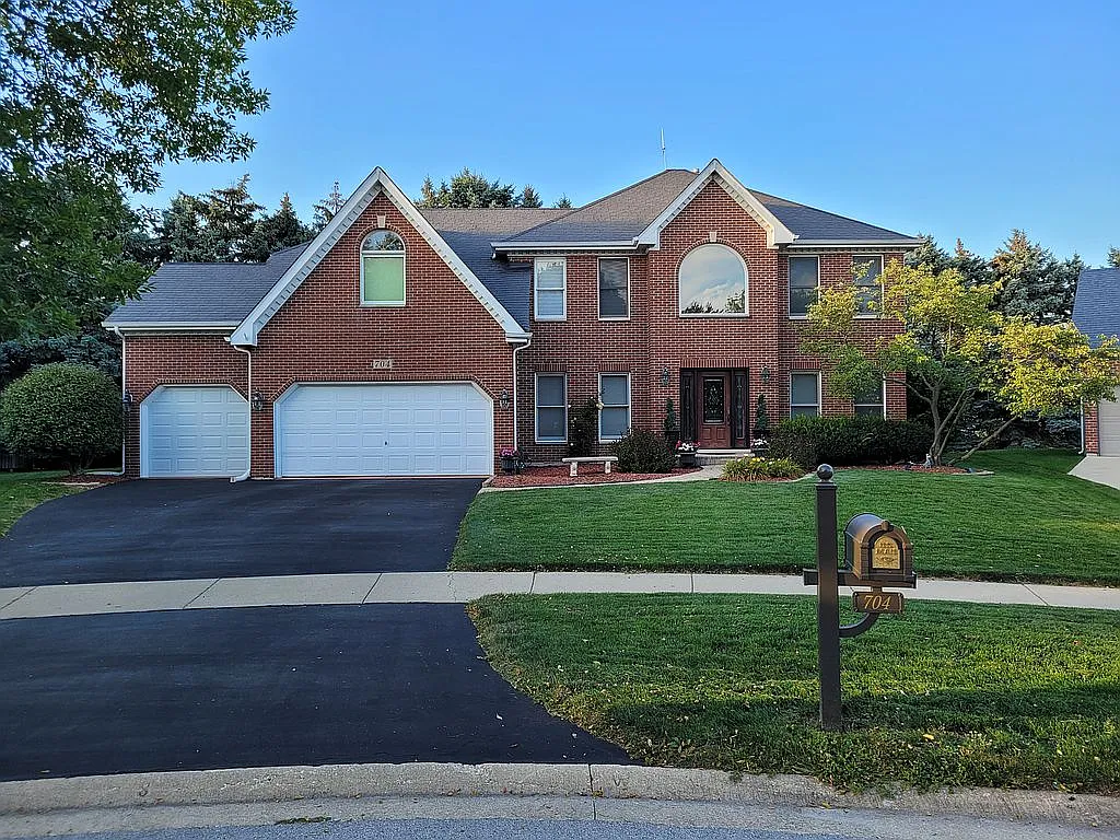704 Hayle Ct photo 1