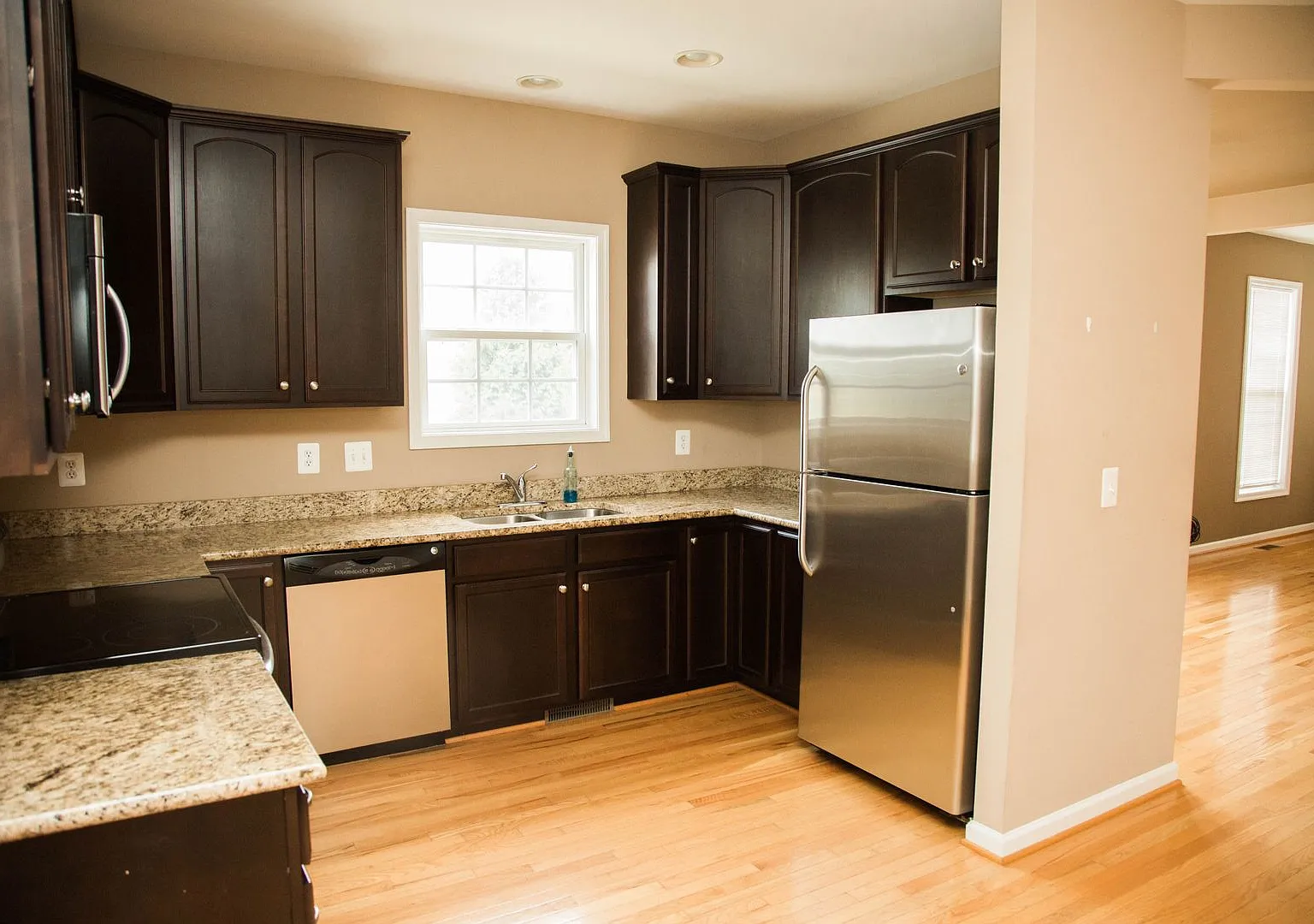 1400 Timberwood Blvd — Photo 1