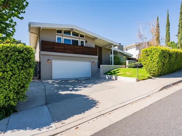 4259 Meadow Lark Dr, Calabasas, CA 91302