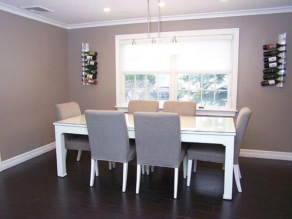 Eat In Kitchen