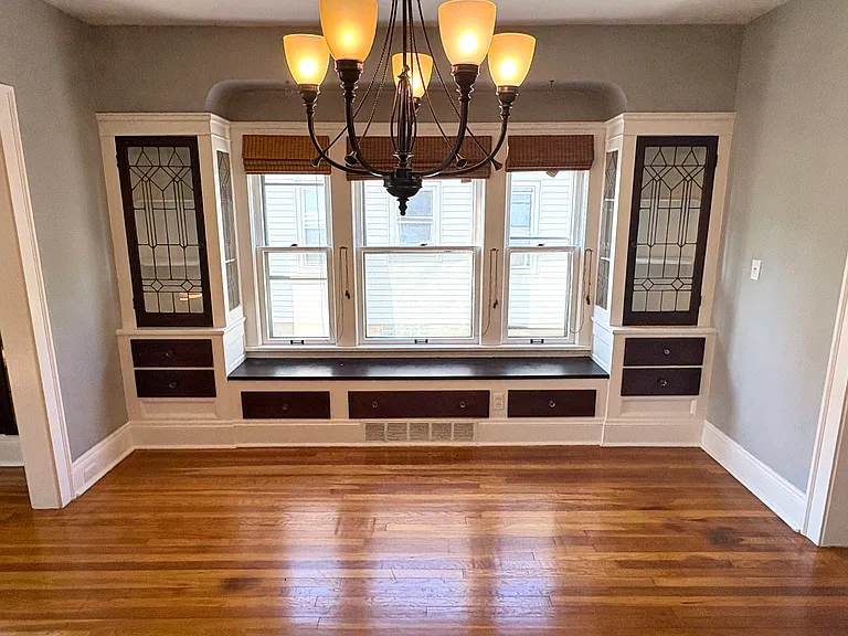 2163 Atkins Ave — Photo 6