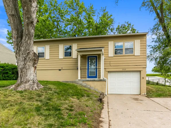 7209 S 78th St, La Vista, NE 68128