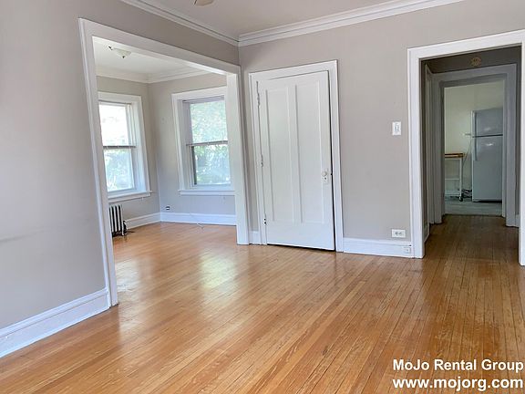 3rd image of 5063 N Glenwood Ave APT 1