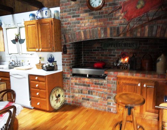 5th image of 840 Hemlock Dr