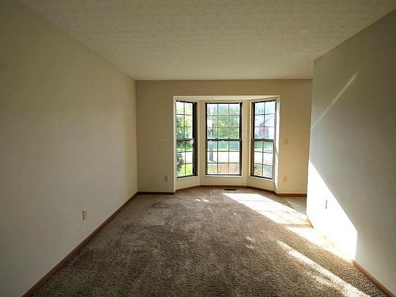 3rd image of 5978 Heritage Farms Ct