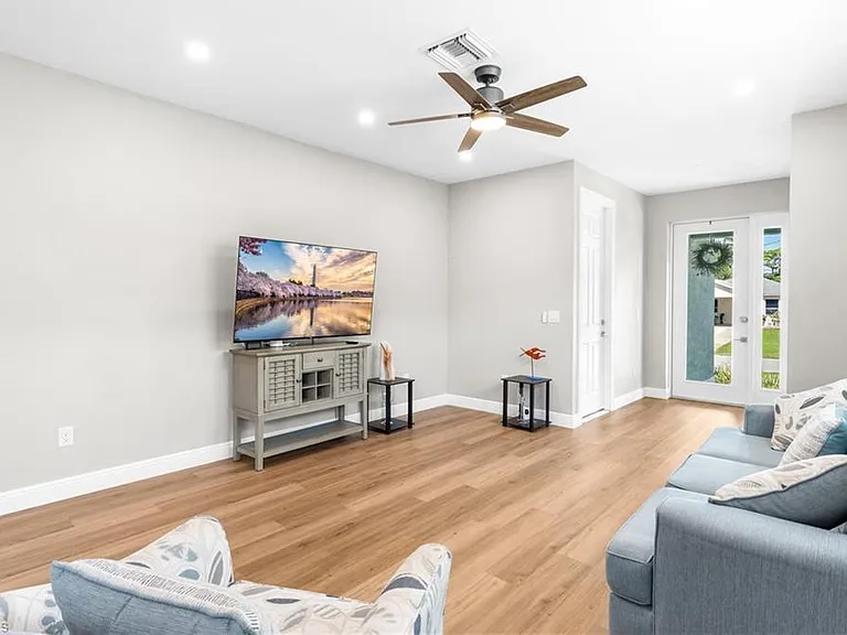 10004 Connecticut St — Photo 10