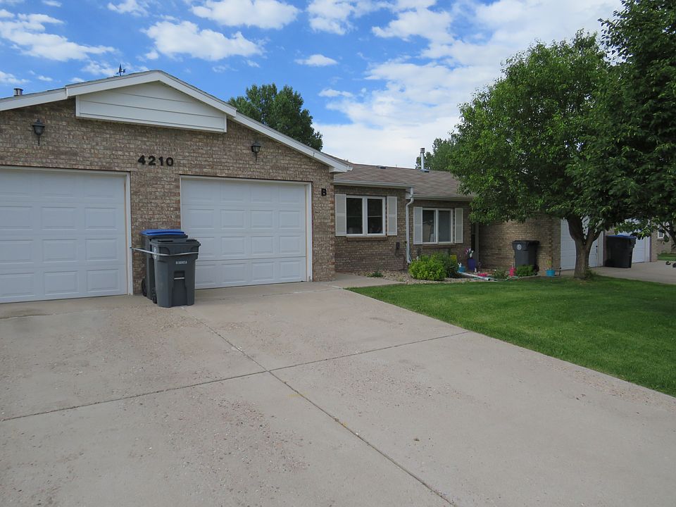 Photos may not be of actual unit available for lease.