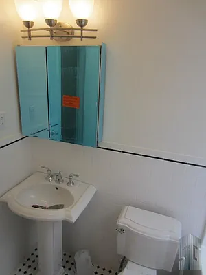 Rented by Skyline Group Real Estate | media 40