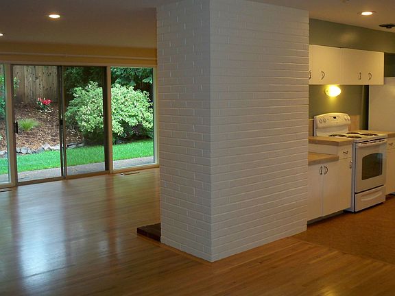 kitchen/dining/living 