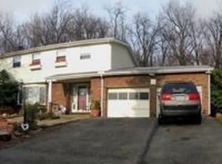 169 Lake Dr, Greensburg, PA