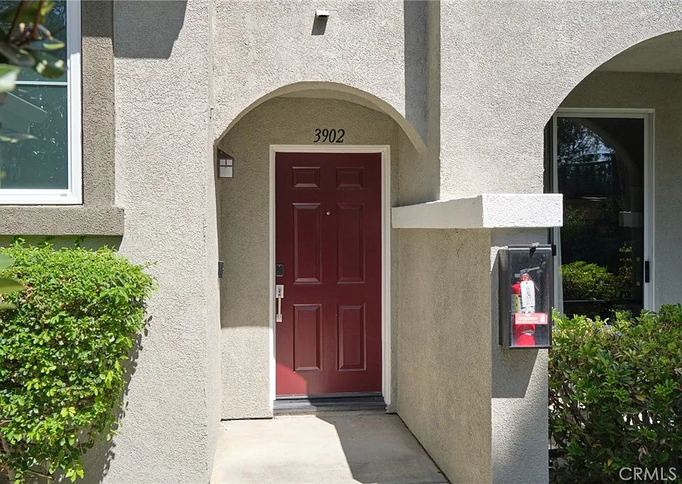 3902 Orangewood