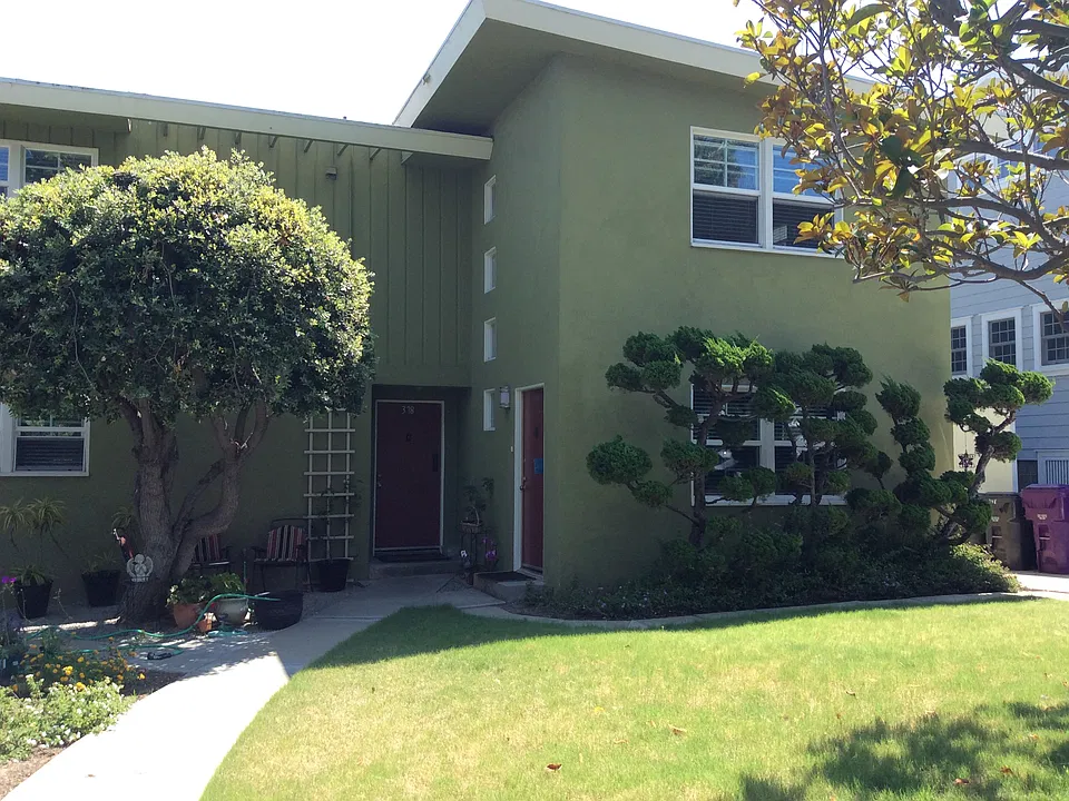 380 Roycroft Ave #380