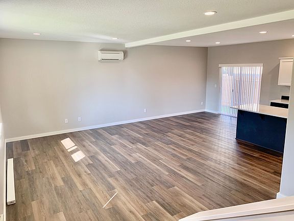 5th image of 2943 NE 146th Way