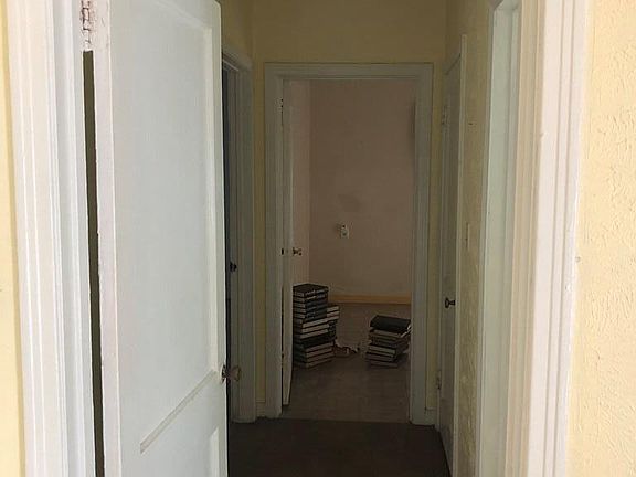 4th image of 1651 Tulane Ave