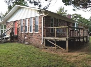 1712 W Hartford Rd, Hartford, AR 72938