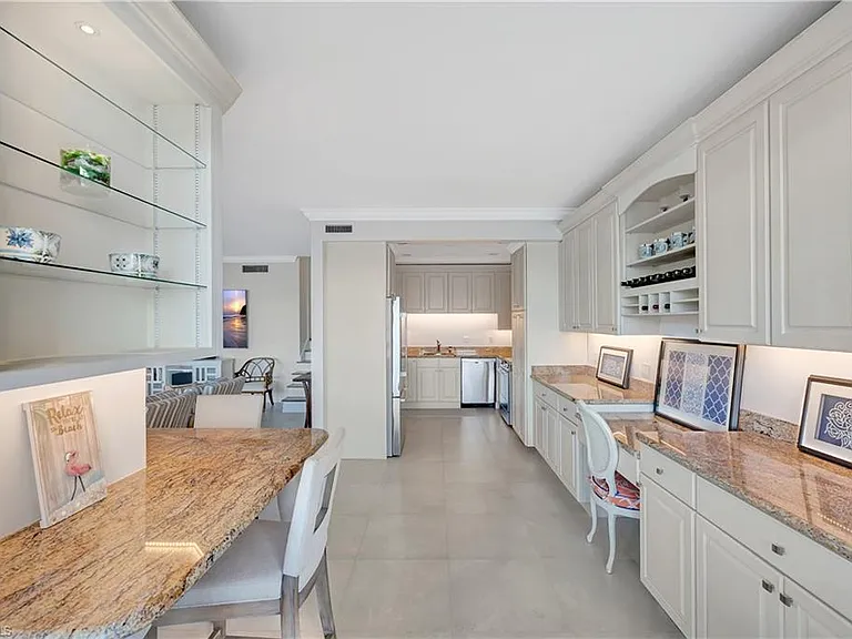 2258 Gulf Shore Blvd N #O1 — Photo 14