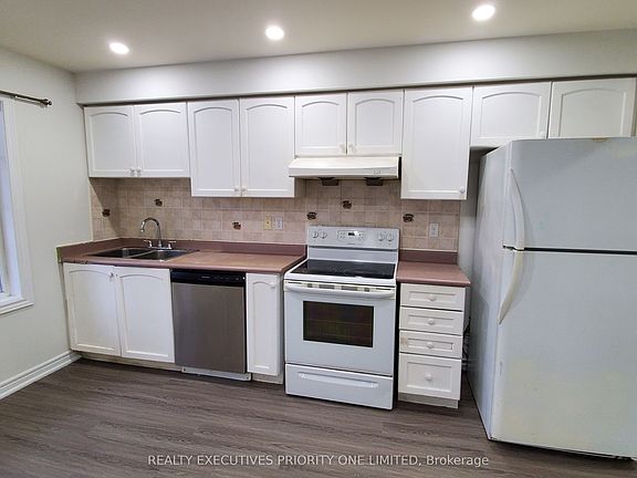 4th image of 18 Ed Quigg Way