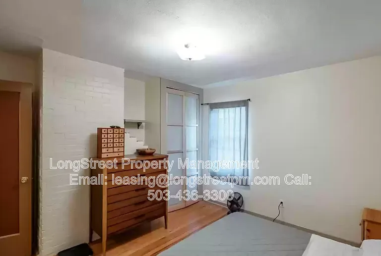 744 NW 16th St — Photo 18