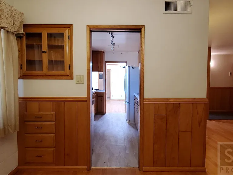 210 Pabst Ln — Photo 6