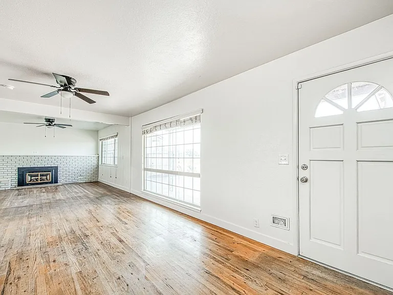 245 Minnewawa Ave #A — Photo 6
