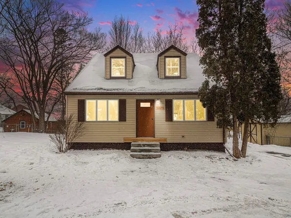 1025 Mahtomedi Ave, Saint Paul, MN 55115