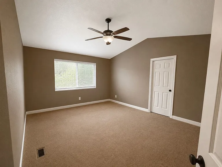 742 Rambleton Dr — Photo 18
