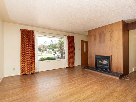 5th image of 1734 N 16th Ave S