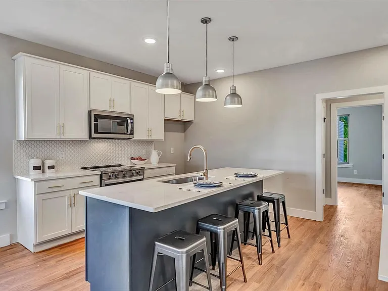 222 Thompson Park Dr #222 — Photo 9
