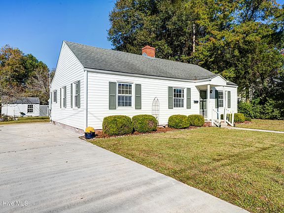 5th image of 1612 Queen Anne Lane