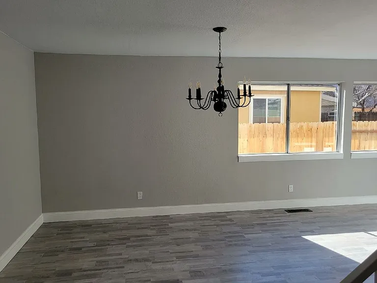 1272 Skylark St — Photo 6
