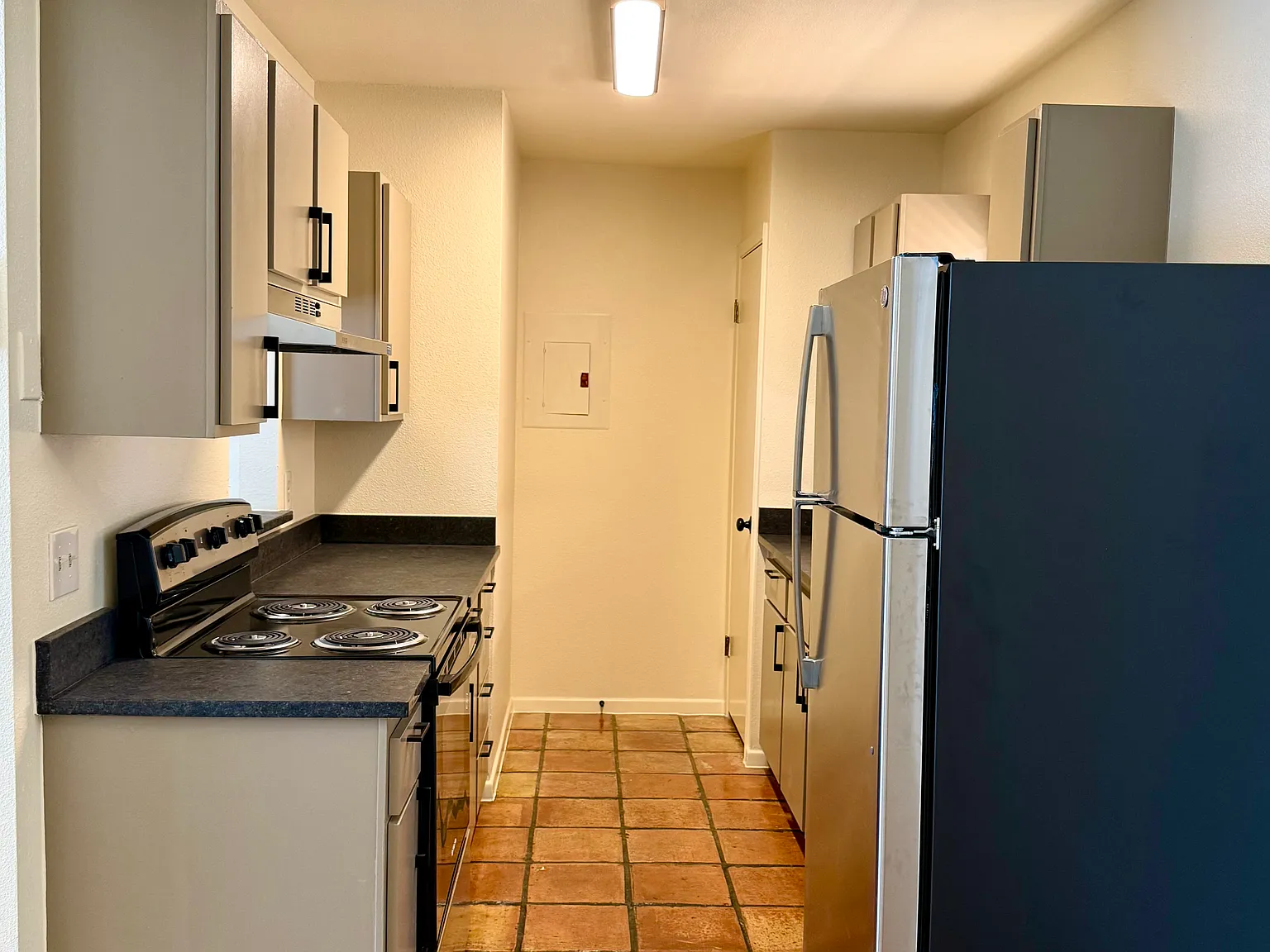 1 bed, $975 — Photo 3