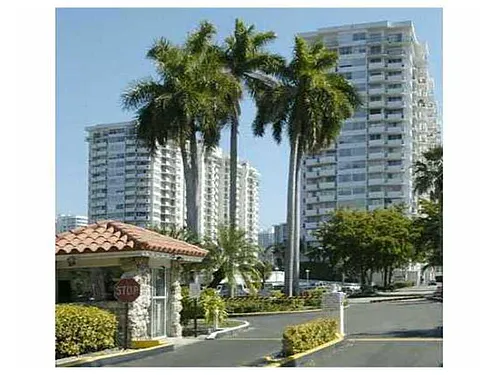 18031 Biscayne Blvd #10043 Photo 1