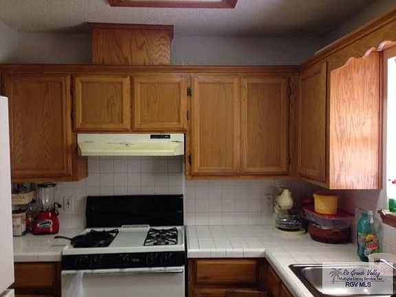 4th image of 2077 Johnson St