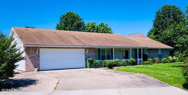 1st image of 1402 Ivy Dr